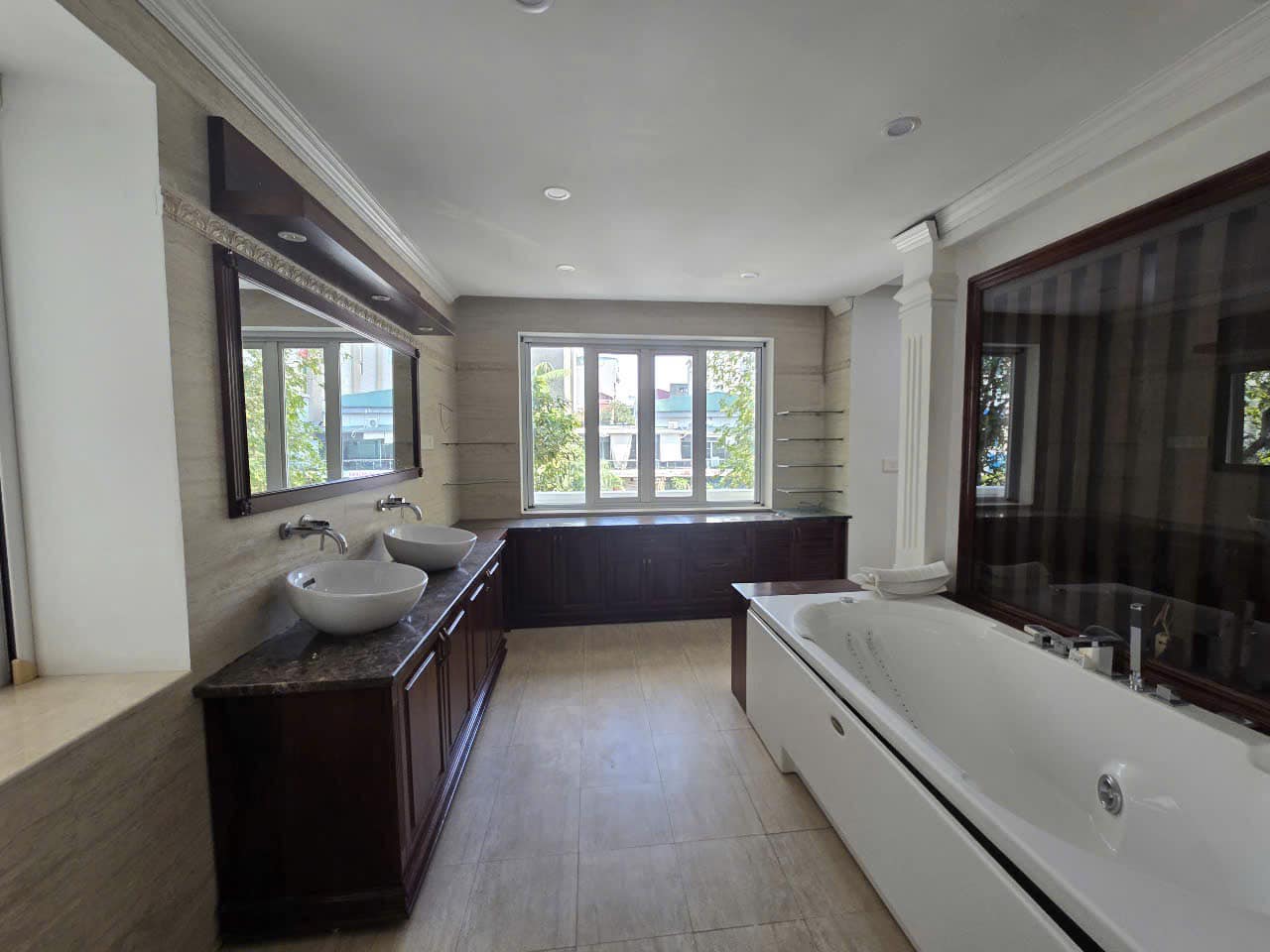 Biệt thự Nguyễn Huy Tưởng – trung tâm Thanh Xuân – hoàn thiện đẹp