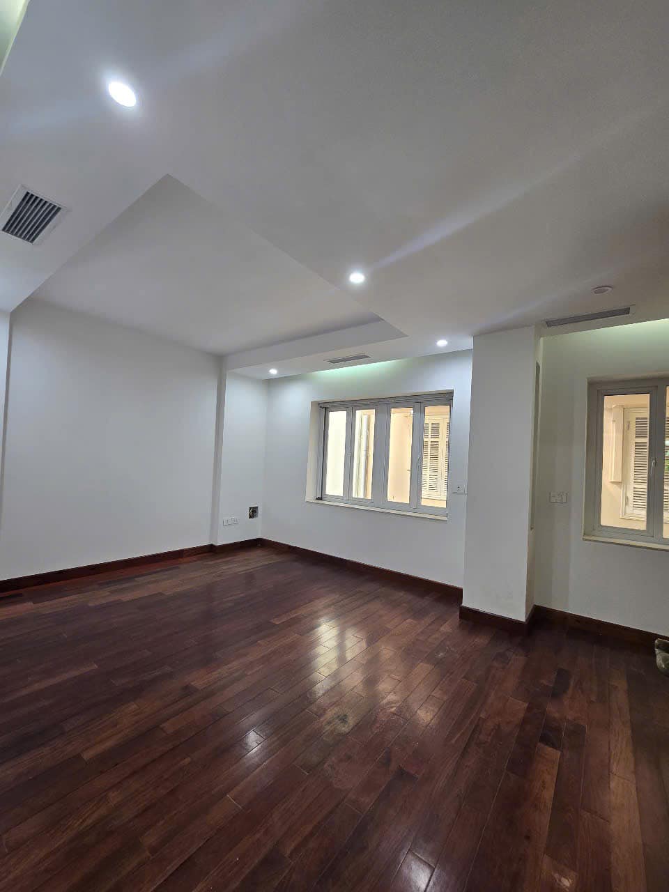 Biệt thự Nguyễn Huy Tưởng – trung tâm Thanh Xuân – hoàn thiện đẹp