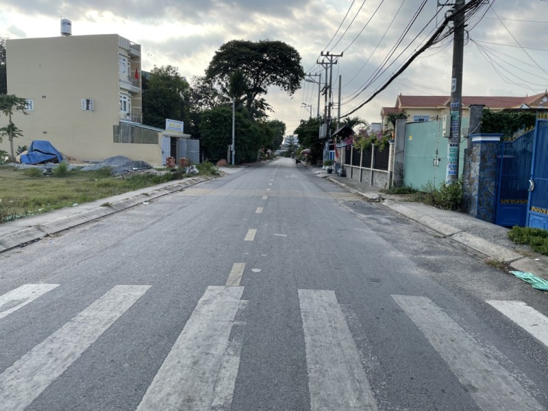 Bán lô đất 2 mặt tiền 4695m2 - Tân Thới Nhì - Hóc Môn - làm kho xưởng