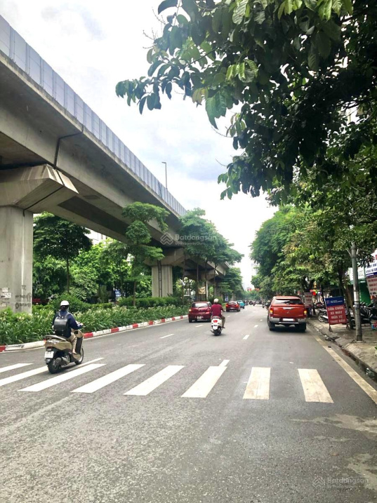 Bán nhà mặt phố Yên Lãng, Đống Đa 68m2, 4 tầng, mặt tiền 3,4m, 25,5 tỷ, vỉa hè, kinh doanh