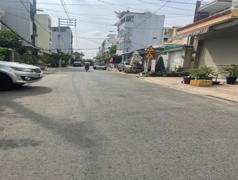 Bán nhà kinh doanh hẻm 10m, Nguyễn Hữu Tiến, Tây Thạnh, Tân Phú, 127m2, 3 tầng, ngang 6,1m