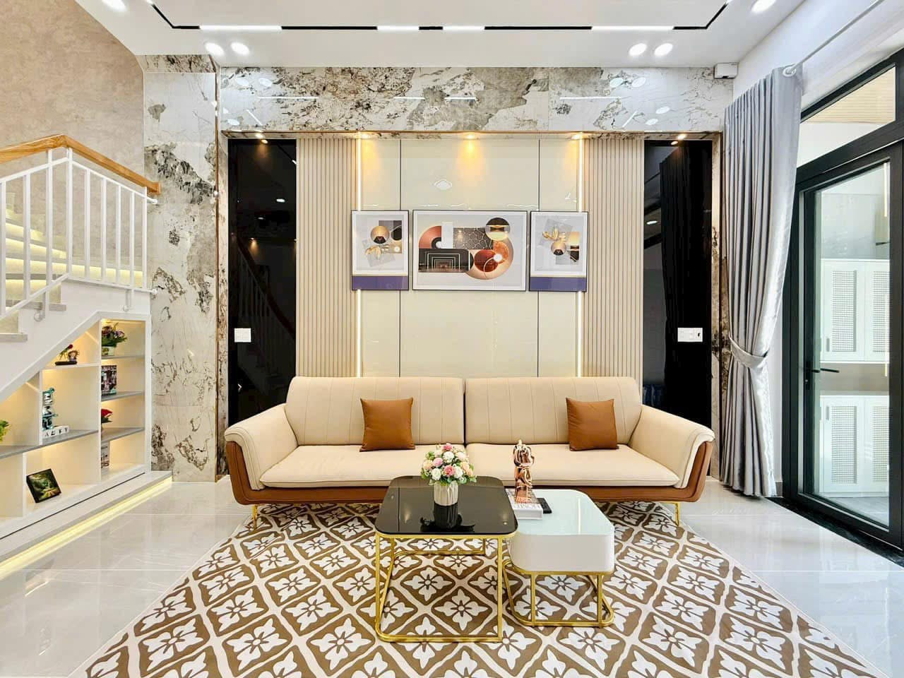 Bán nhà riêng 4 phòng ngủ, 4WC, 56m2, 2,85 tỷ tại Lãnh Binh Thăng, phường 8, quận 11