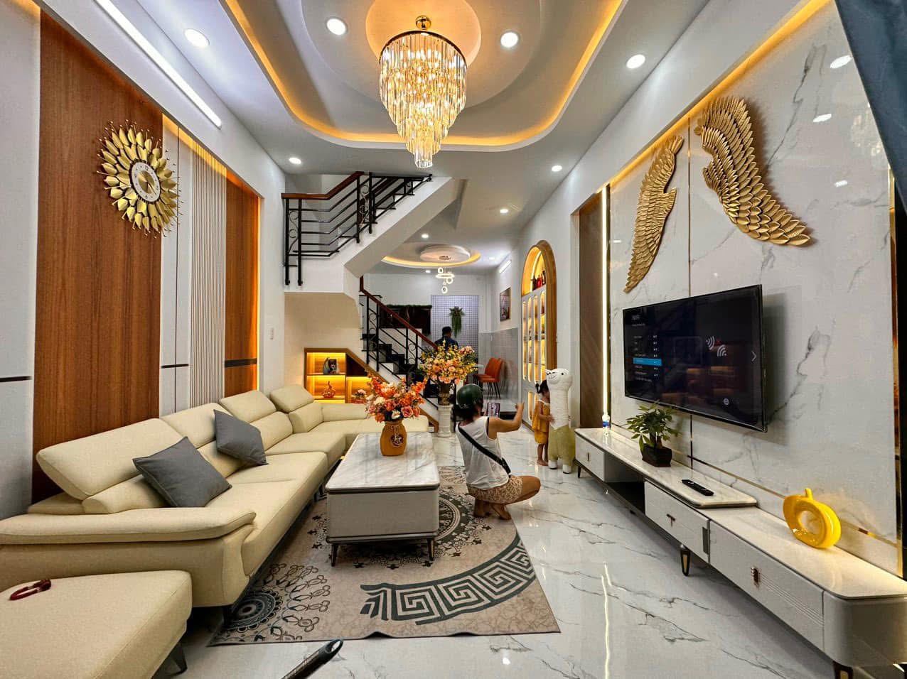 Cần tiền bán gấp nhà Lê Quang Định, phường 1, Gò Vấp, giá 3,19 tỷ