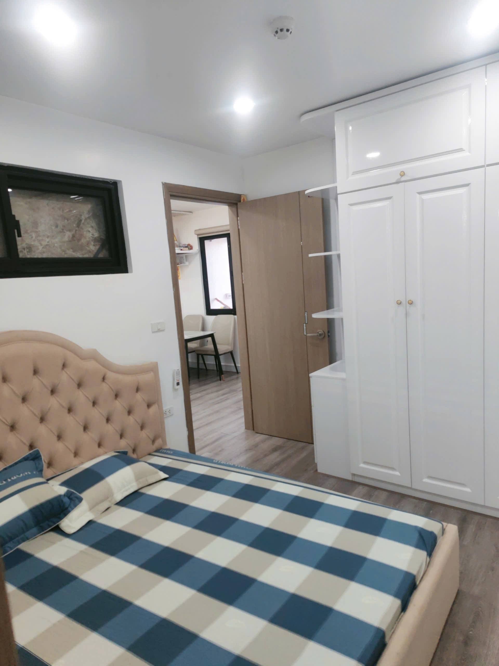 Cho thuê căn hộ 2 ngủ 52m2, nội thất đẹp tại Hoàng Huy Lạch Tray