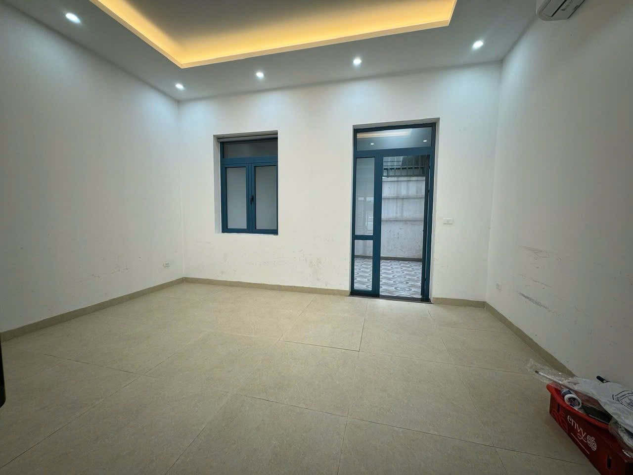 Bán liền kề Ngân Hà Vạn Phúc 6 tầng thang máy – vừa ở vừa làm văn phòng - giá tốt