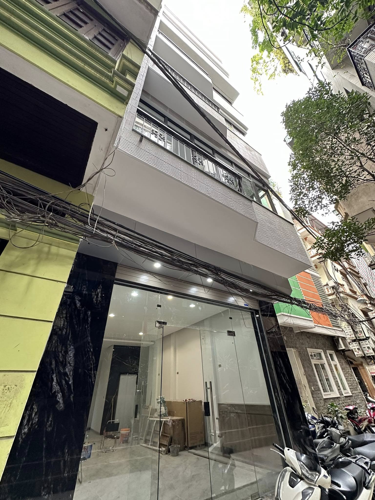 Bán nhà phố Kim Mã, trung tâm Ba Đình, 7 tầng, thang máy mới