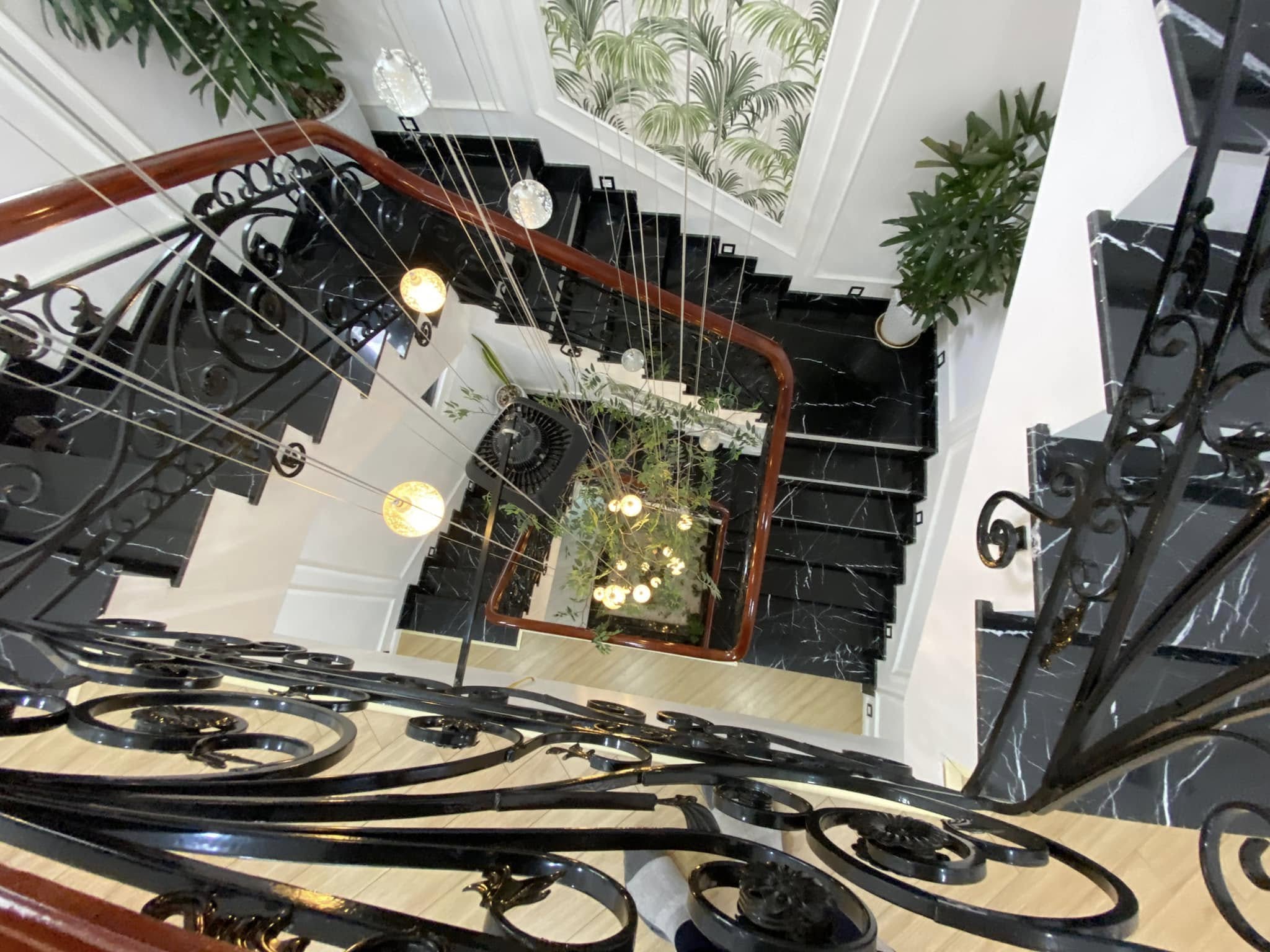 Chính chủ bán biệt thự sân vườn Dương Nội, hoàn thiện đẹp ở ngay, giá tốt