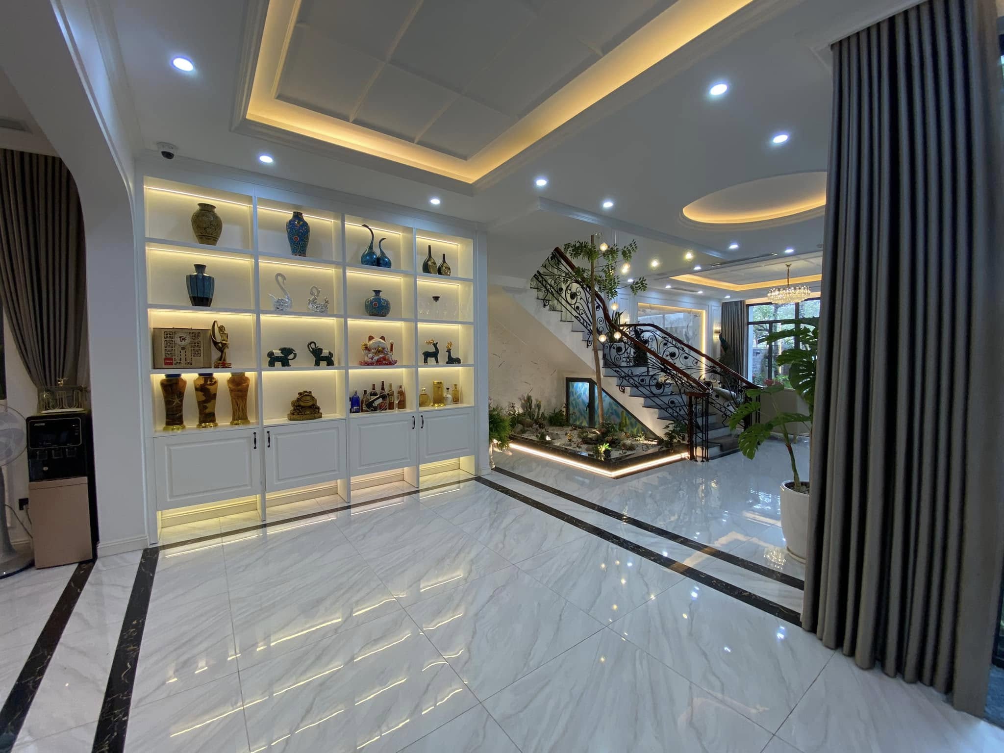 Chính chủ bán biệt thự sân vườn Dương Nội, hoàn thiện đẹp ở ngay, giá tốt