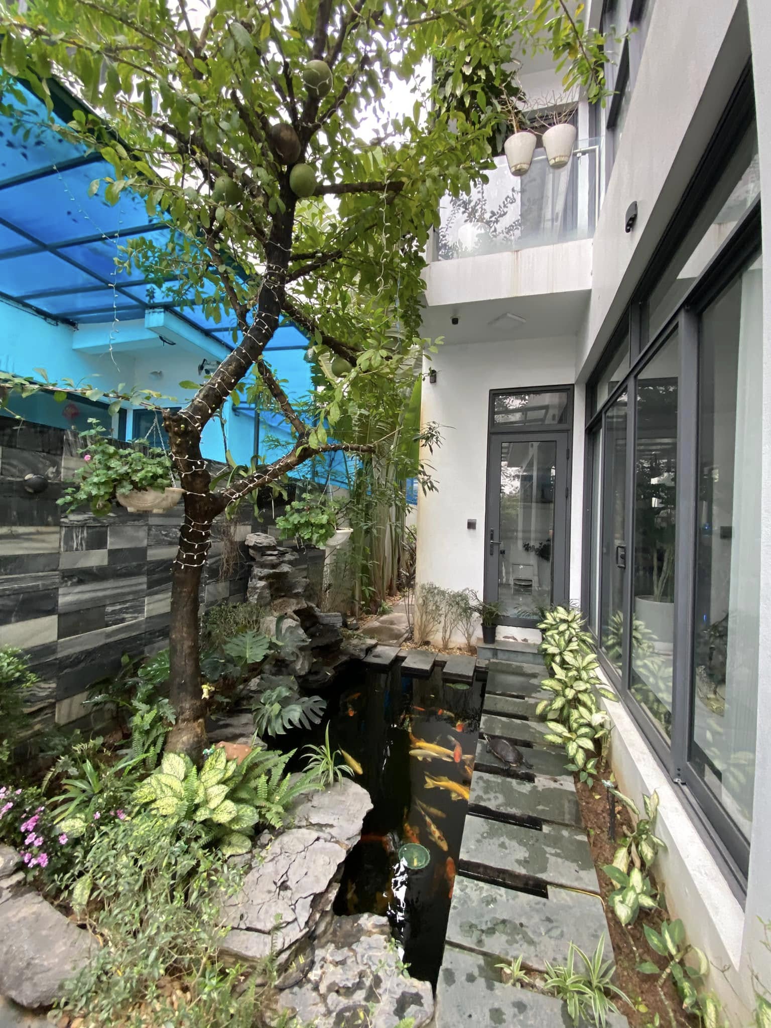 Chính chủ bán biệt thự sân vườn Dương Nội, hoàn thiện đẹp ở ngay, giá tốt