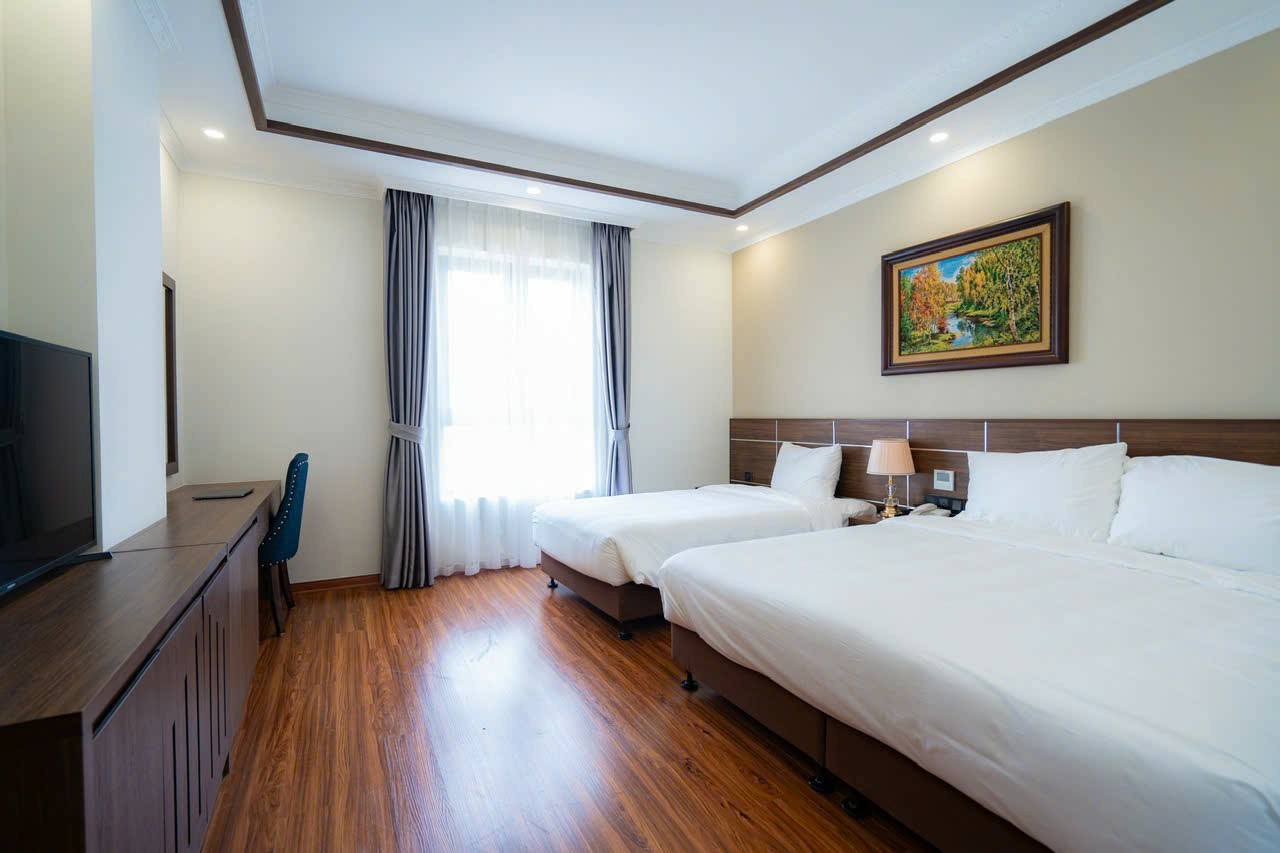 Khách sạn Hạ Long 12 tầng lô góc, viên kim cương giữa lòng Hạ Long, bể bơi vô cực