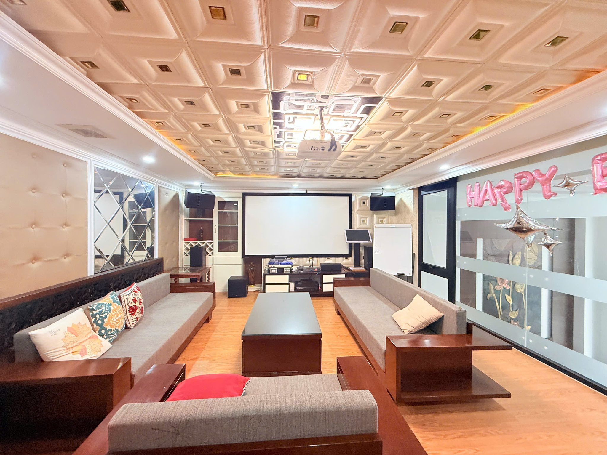 Bán chung cư Hà Đô Park View, 310m2, 4 ngủ, giá 10 tỷ - Đẳng cấp slot oto gần Công viên Cầu giấy