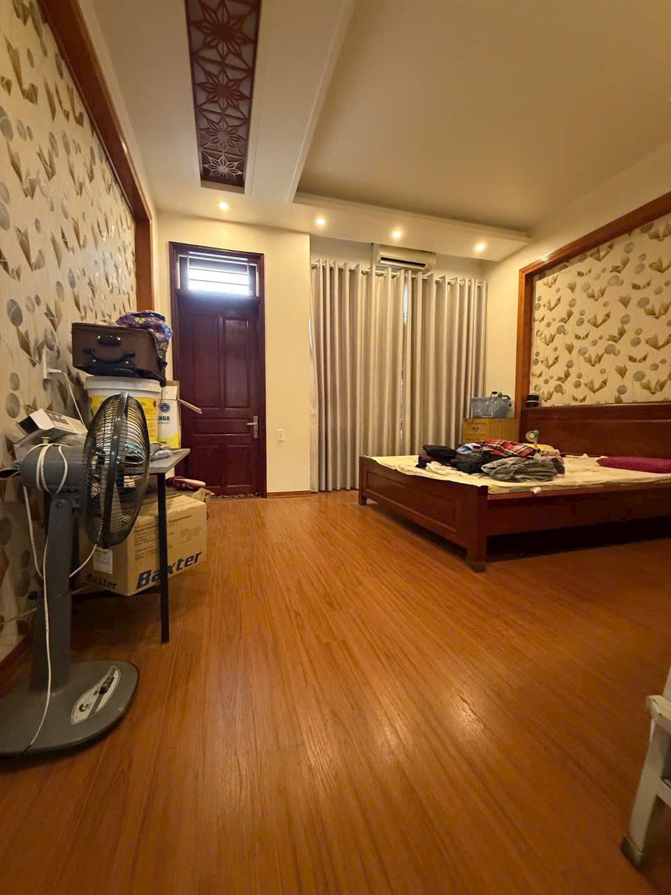 Bán nhà 4 tầng mặt phố gần đường Trường Chinh, phường Tân Bình, 67,5m2, mặt tiền 4,5m, 4 ngủ