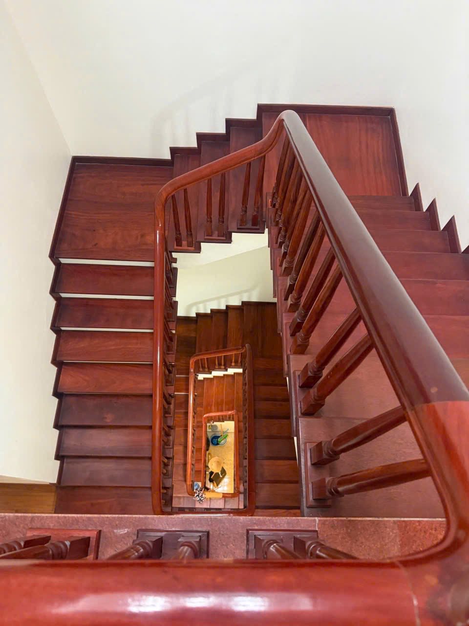 Bán nhà 4 tầng mặt phố gần đường Trường Chinh, phường Tân Bình, 67,5m2, mặt tiền 4,5m, 4 ngủ