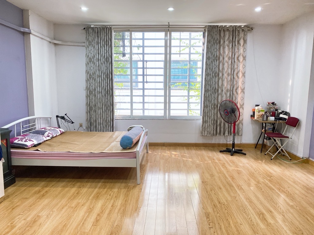 Bán nhà phố Cổ Linh, vị trí đẹp, ô tô tránh, kinh doanh đỉnh, dân trí cao