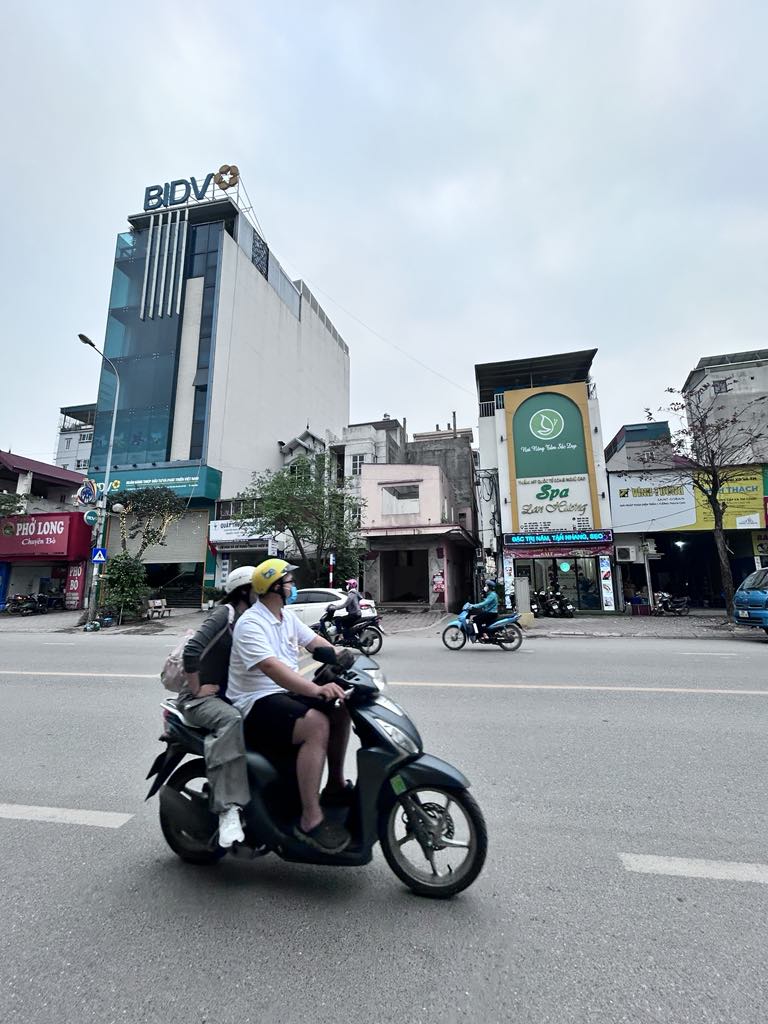 Bán nhà 2 tầng ở ngay trung tâm thị trấn Trâu Quỳ, khu giãn dân tái định cư 7.2ha, cực hiếm