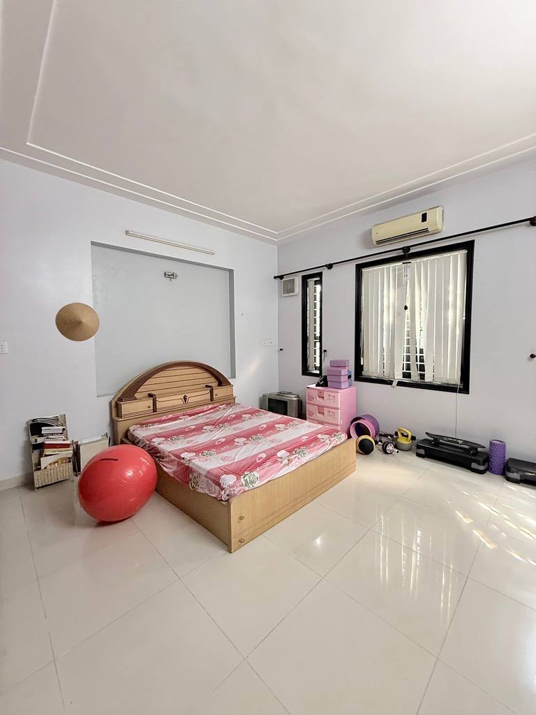 Siêu phẩm khu Tên Lửa, diện tích 100m2, ngang 5m, 5 phòng ngủ khép kín giá bán 14,5 tỷ