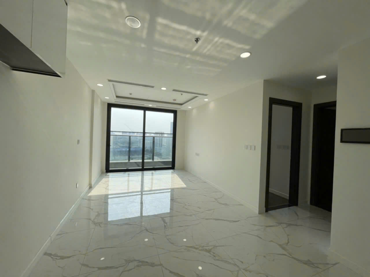 Bán gấp căn hộ Sunshine Sky City OT - 2 phòng ngủ - 2wc 70m2 - giá 3,15 tỷ