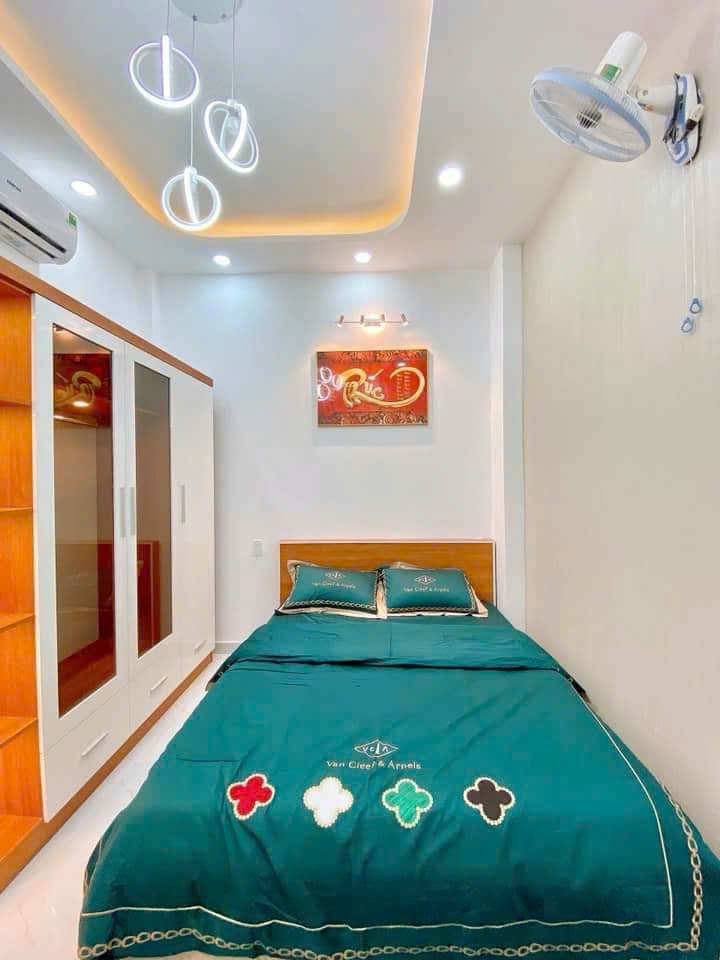 Bán nhà đẹp - chính chủ - kiến trúc hiện đại - vị trí đắc địa