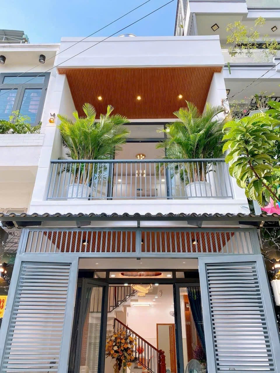 Bán nhà đẹp - chính chủ - kiến trúc hiện đại - vị trí đắc địa