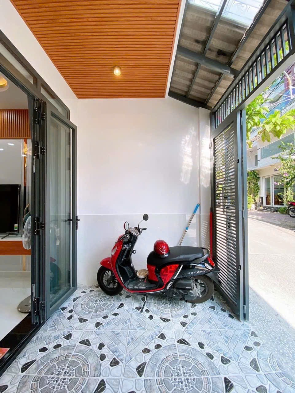 Bán nhà đẹp - chính chủ - kiến trúc hiện đại - vị trí đắc địa