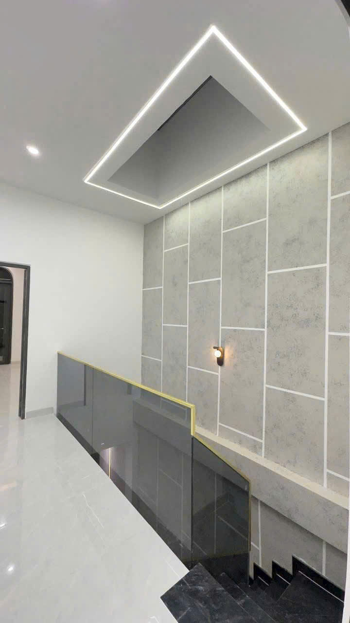 Bán nhà 1 trệt 1 lầu – gần trung tâm Bình Chánh