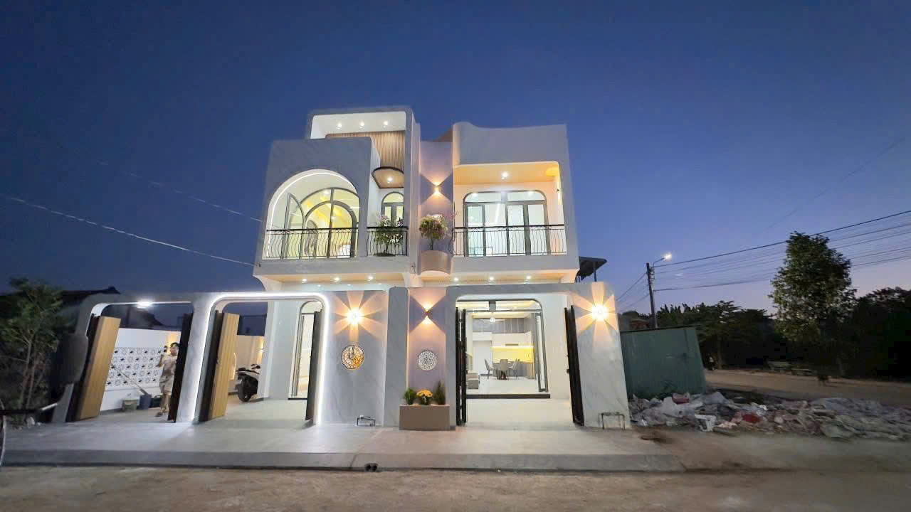 Bán nhà 1 trệt 1 lầu – gần trung tâm Bình Chánh