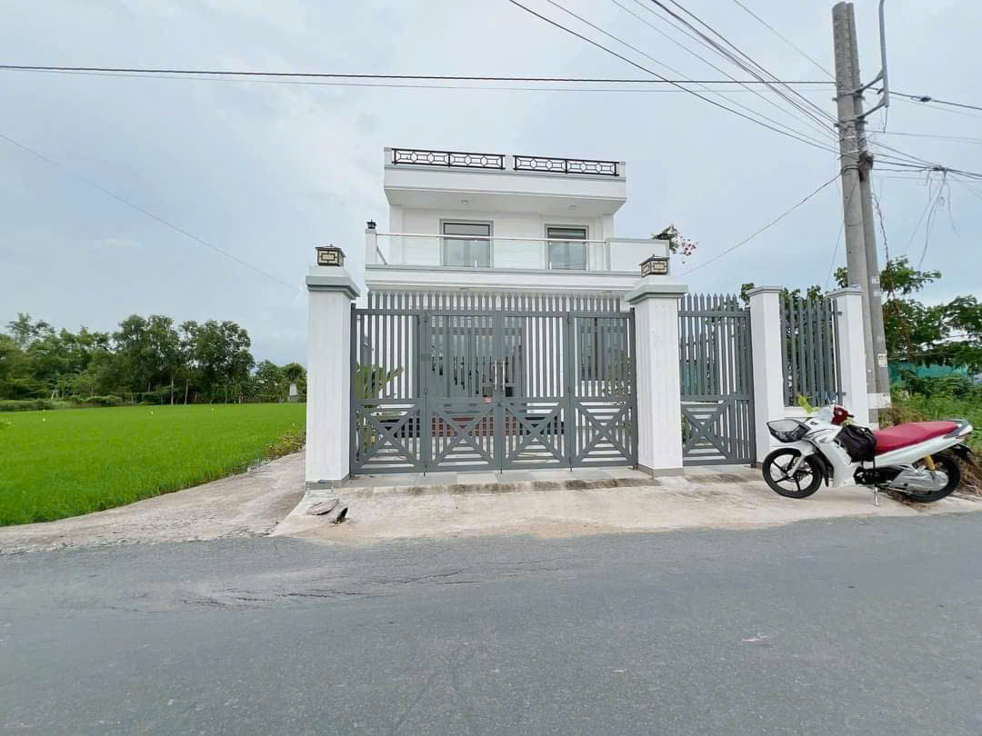 Cần bán nhà 1 trệt 1 lầu – khu vực Bờ Chùa, Bình Chánh – gần khu dân cư – giá tốt chỉ 1,3 tỷ