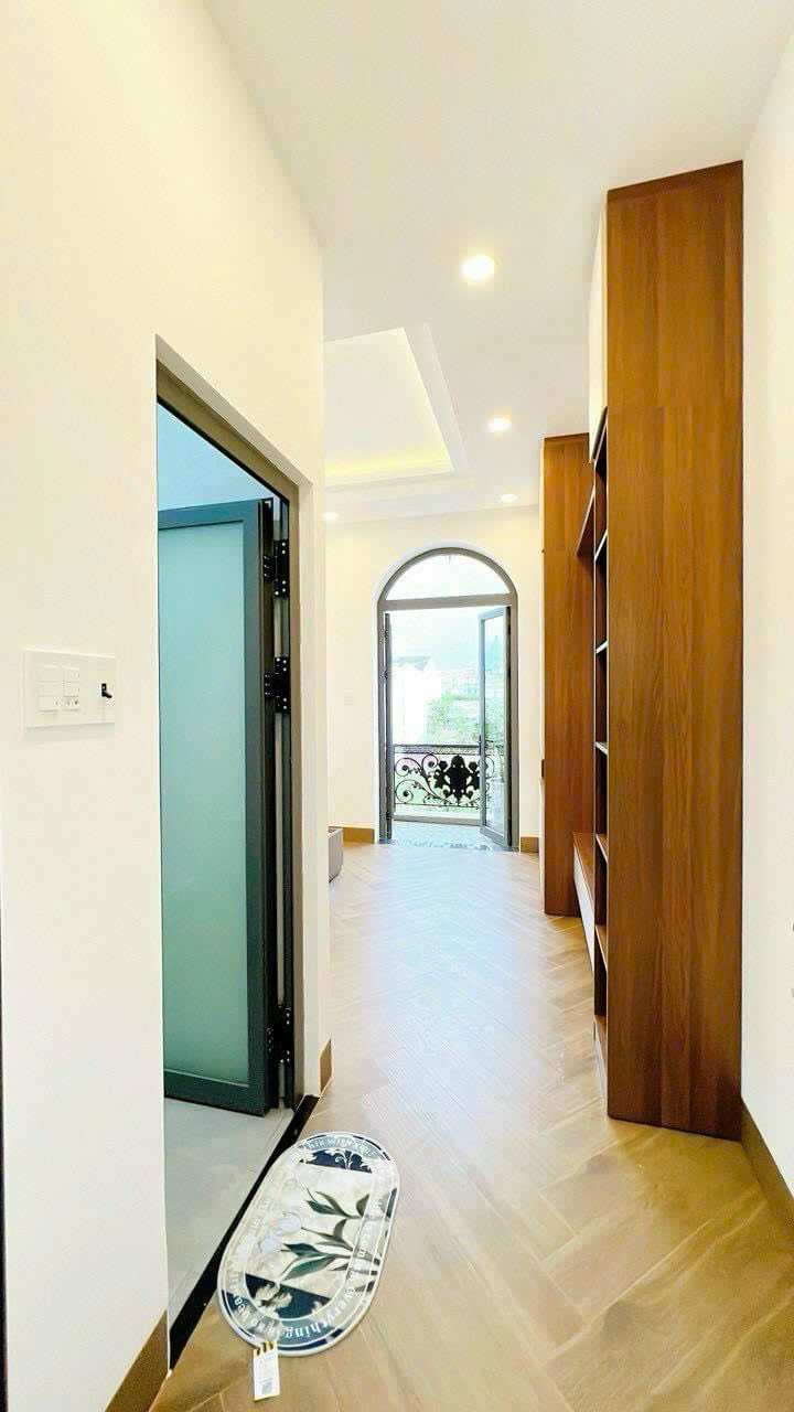 Cần bán nhà 1 trệt 1 lầu – 3 phòng ngủ, 3 toilet – gần trường học – diện tích 100m² – Bình Chánh