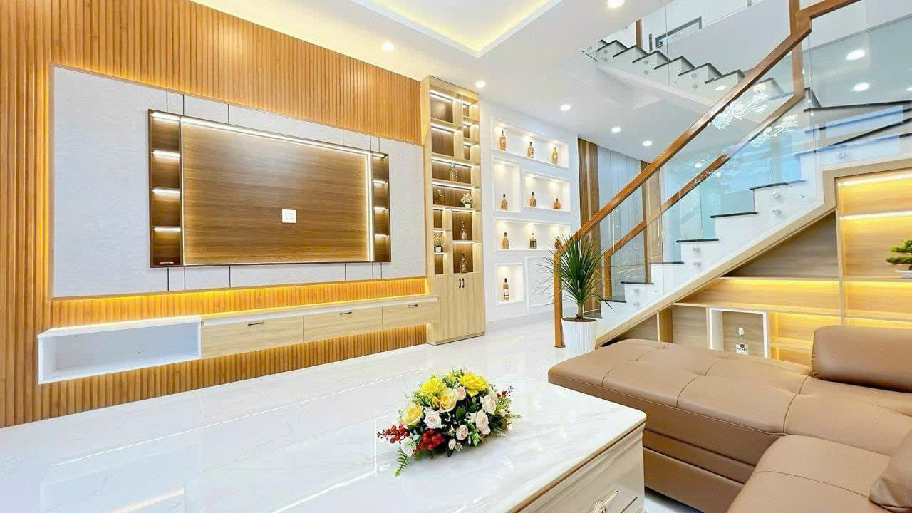 Cần bán nhà 1 trệt 1 lầu – 3 phòng ngủ, 3 toilet – gần trường học – diện tích 100m² – Bình Chánh