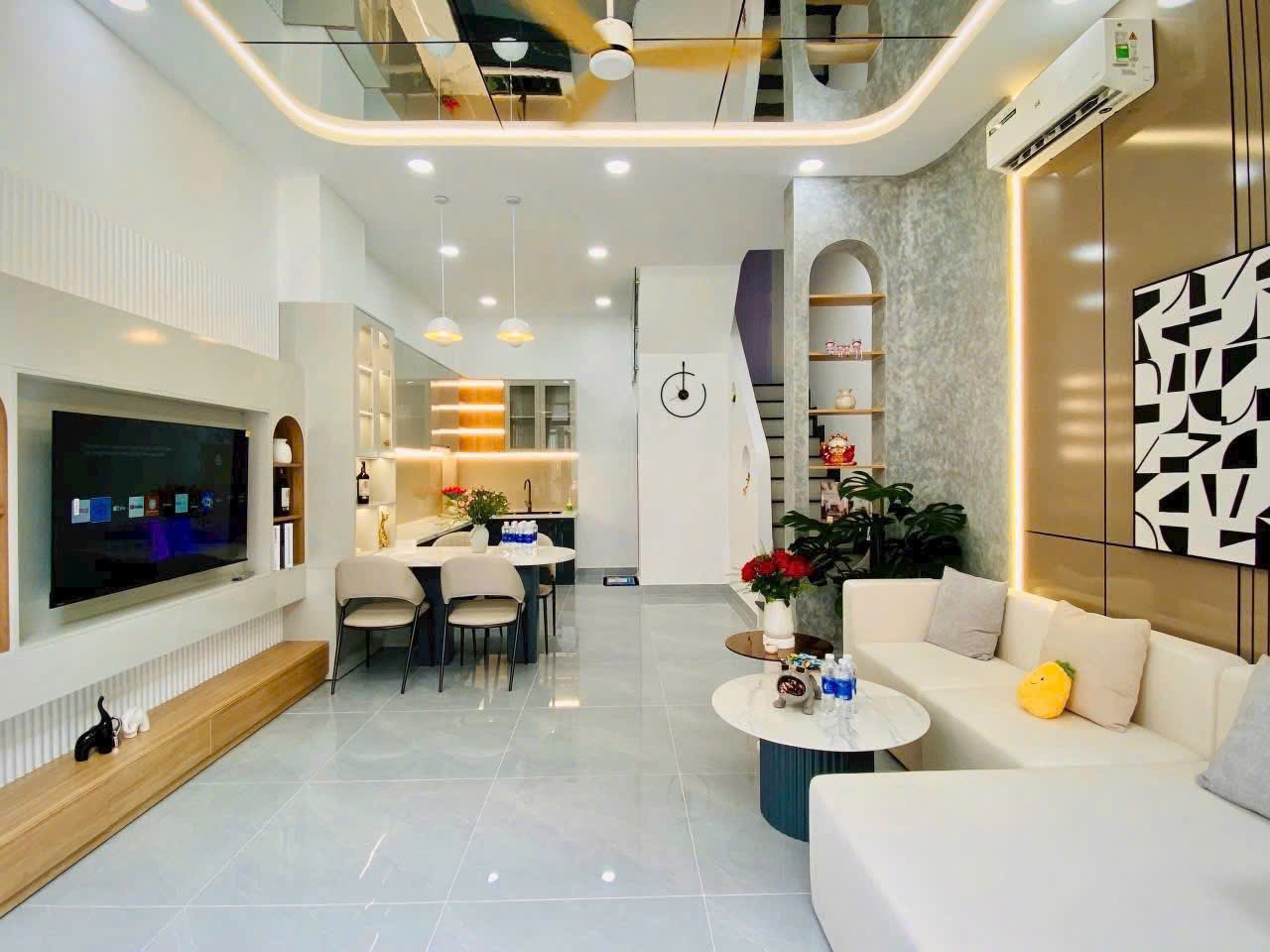 Cần bán nhà 1 trệt 2 lầu – gần khu dân cư trường học – giá cực tốt