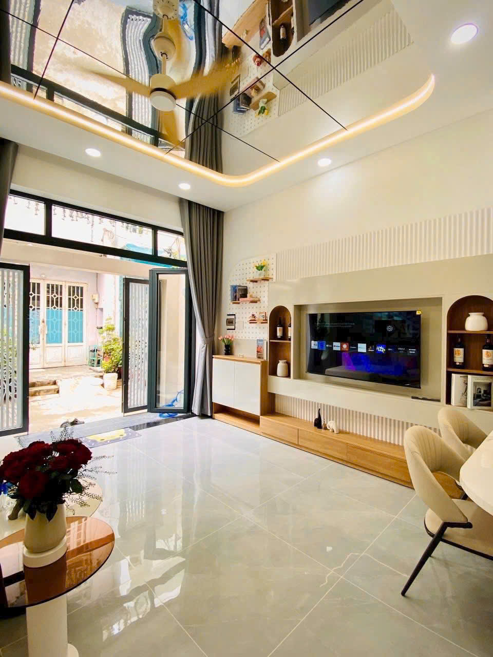 Cần bán nhà 1 trệt 2 lầu – gần khu dân cư trường học – giá cực tốt