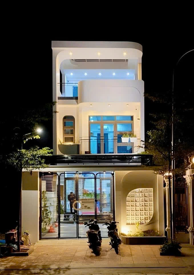 Bán nhà giá rẻ - ngay sau lưng chợ Bình Chánh