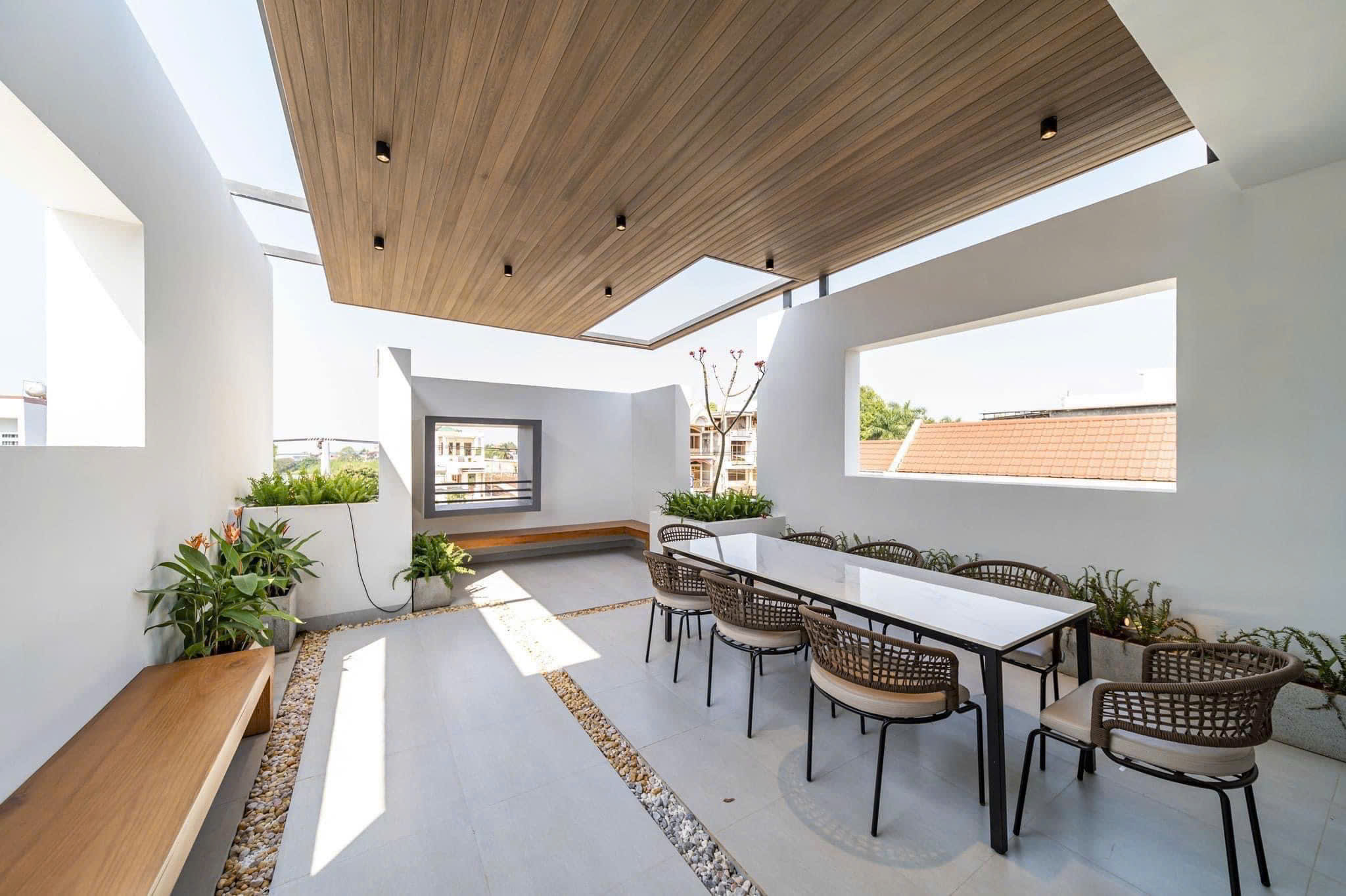 Bán nhà giá rẻ - ngay sau lưng chợ Bình Chánh