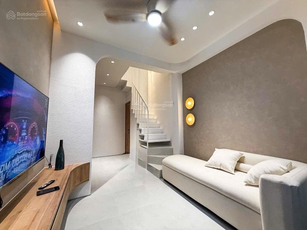 Bán gấp nhà Bình Thạnh cạnh quận 1, vị trí tốt di chuyển trung tâm