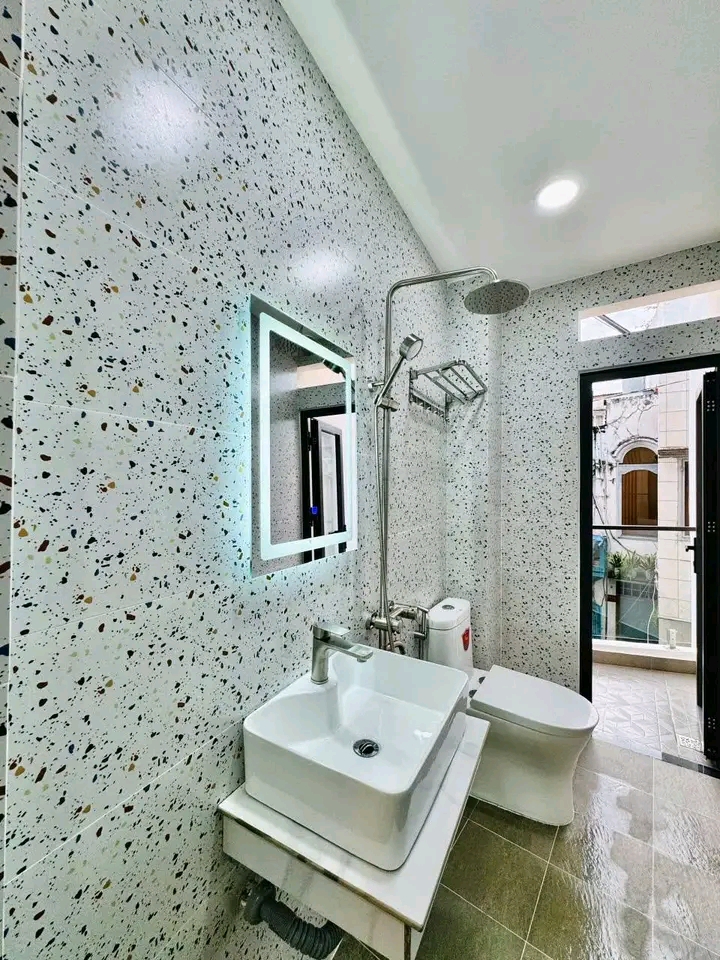 Cần sang gấp nhà Hồ Văn Huê, Phú Nhuận, giá 3,75 tỷ, 56m2, hẻm xe hơi rộng