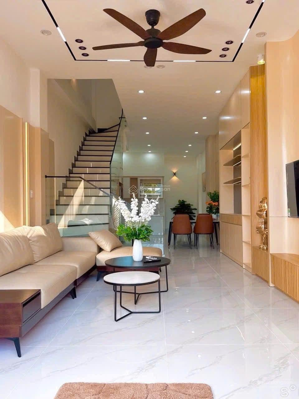 Cần tiền bán gấp nhà hẻm ô tô Nguyễn Gia Trí 41m² giá lấy lộc 3,65 tỷ, sẵn sổ hồng riêng, sang tên ngay trong ngày