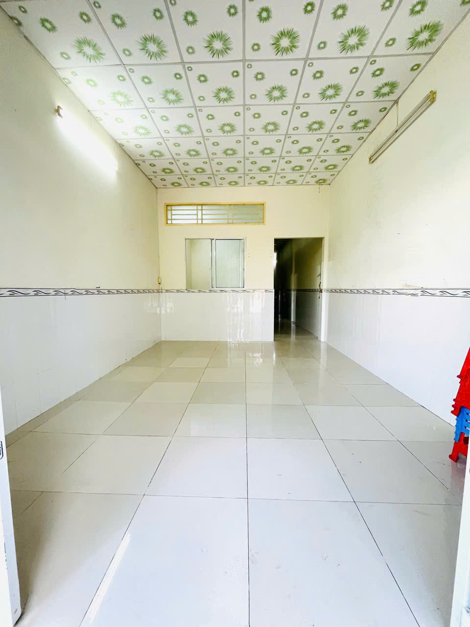 Nhà trệt thoáng mát, vị trí trung tâm phù hợp ở, làm văn phòng hoặc kinh doanh online