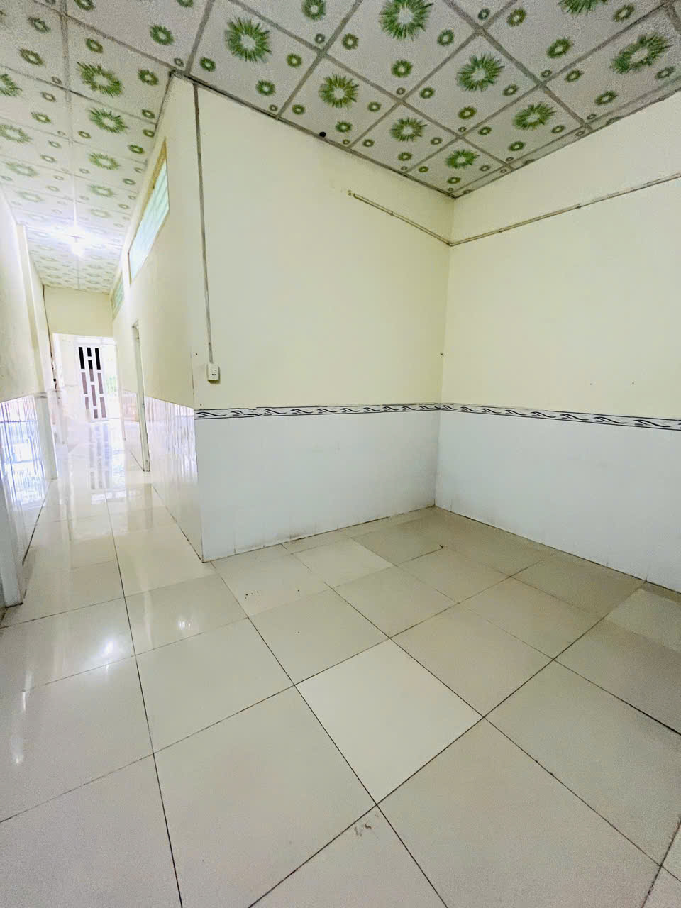 Nhà trệt thoáng mát, vị trí trung tâm phù hợp ở, làm văn phòng hoặc kinh doanh online