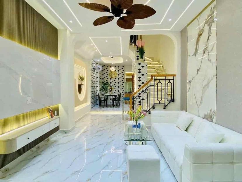 Nhà 50m2 Hoàng Việt, phường 4, Tân Bình, xây 1 trệt 1 lầu, sổ riêng