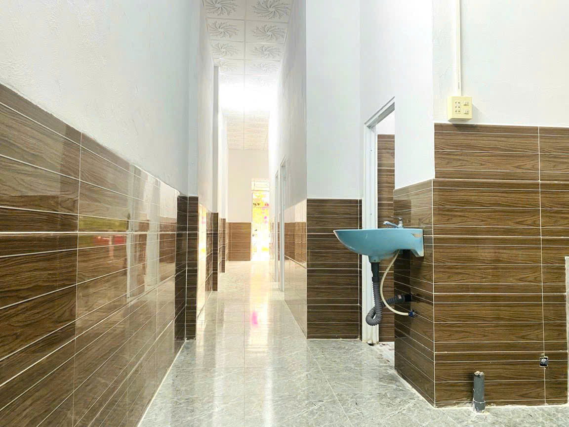 Cho thuê nhà trệt, rộng mát, 2 mặt tiền, Hưng Phú, Cần Thơ