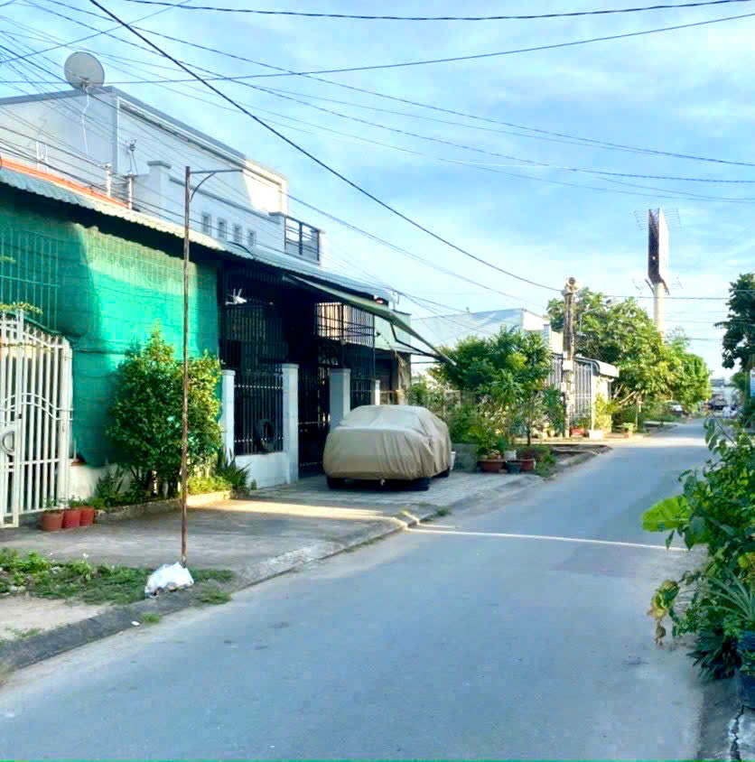 Cho thuê nhà trệt, rộng mát, 2 mặt tiền, Hưng Phú, Cần Thơ