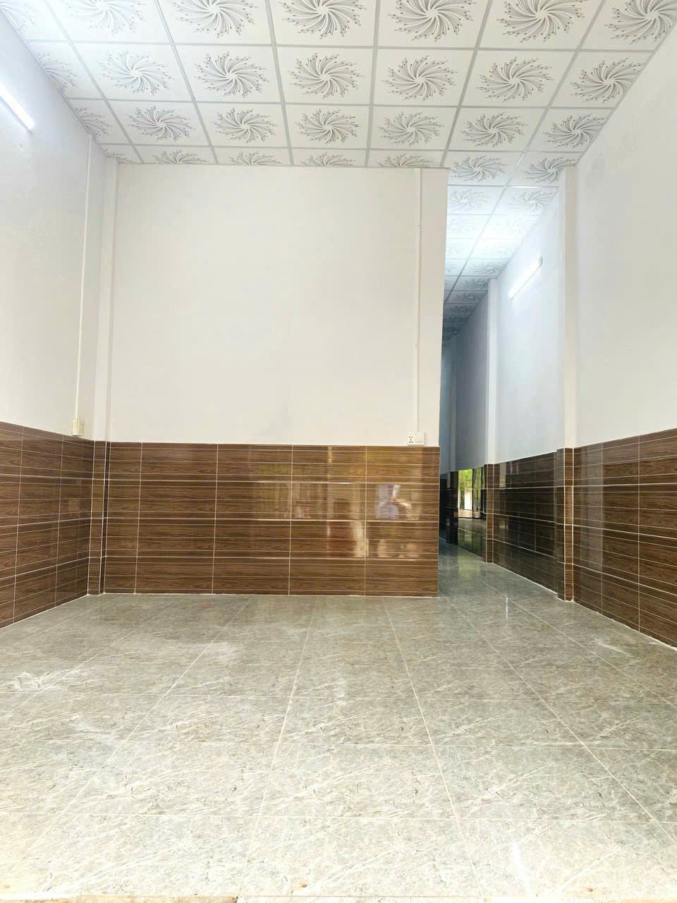 Cho thuê nhà trệt, rộng mát, 2 mặt tiền, Hưng Phú, Cần Thơ