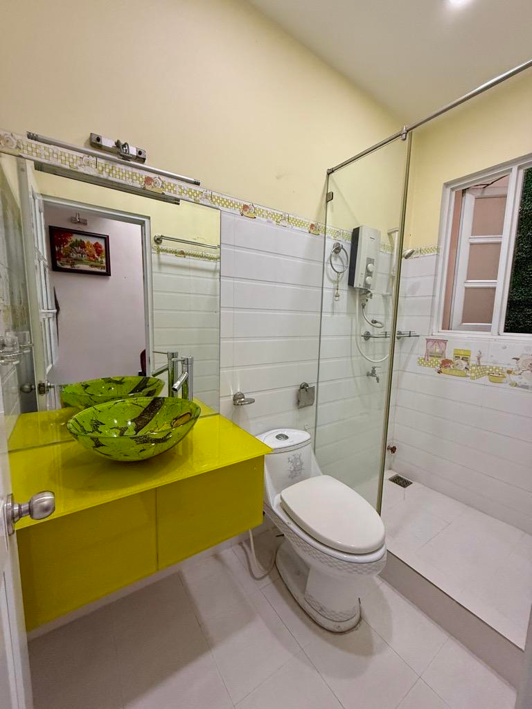 Khi vệ sinh Nhà Đẹp Phường Hoà Hưng gần HXH