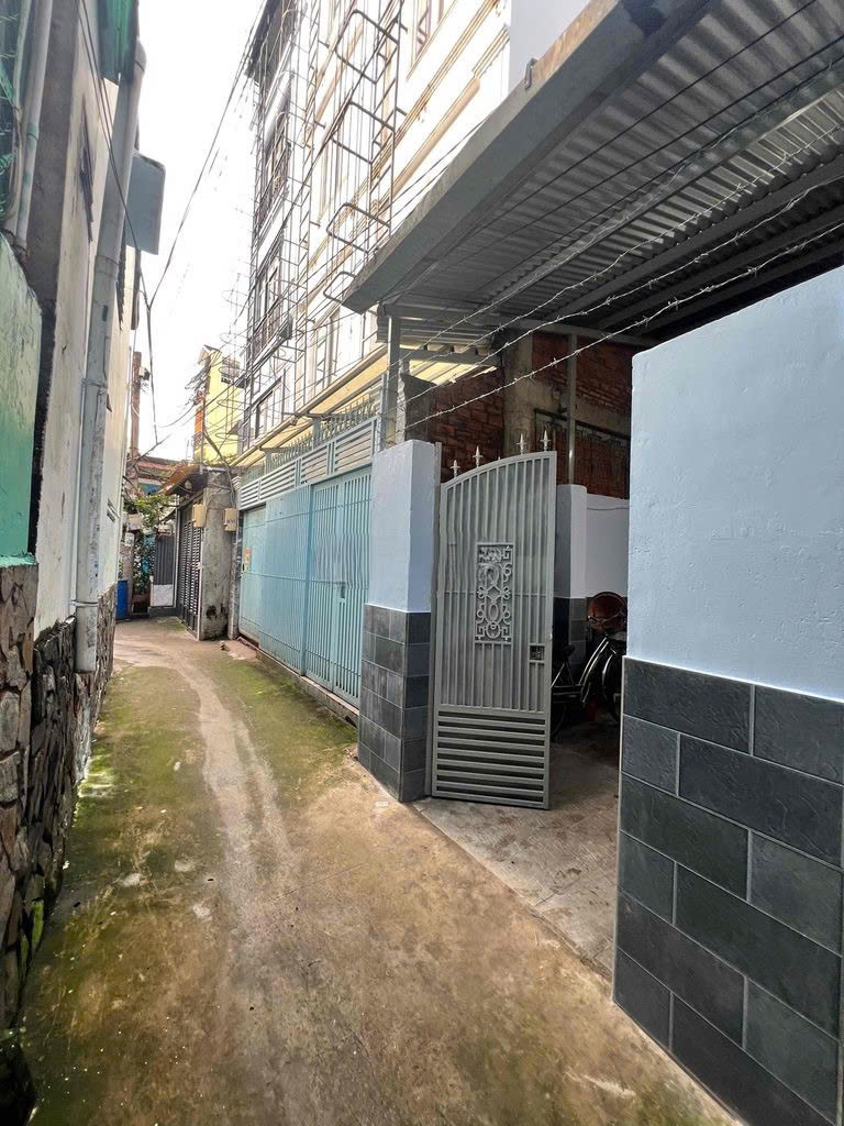 Nhà nguyên căn 381 Phan Văn Trị Bình Thạnh, trệt lửng 2 giá 8,5 triệu/tháng