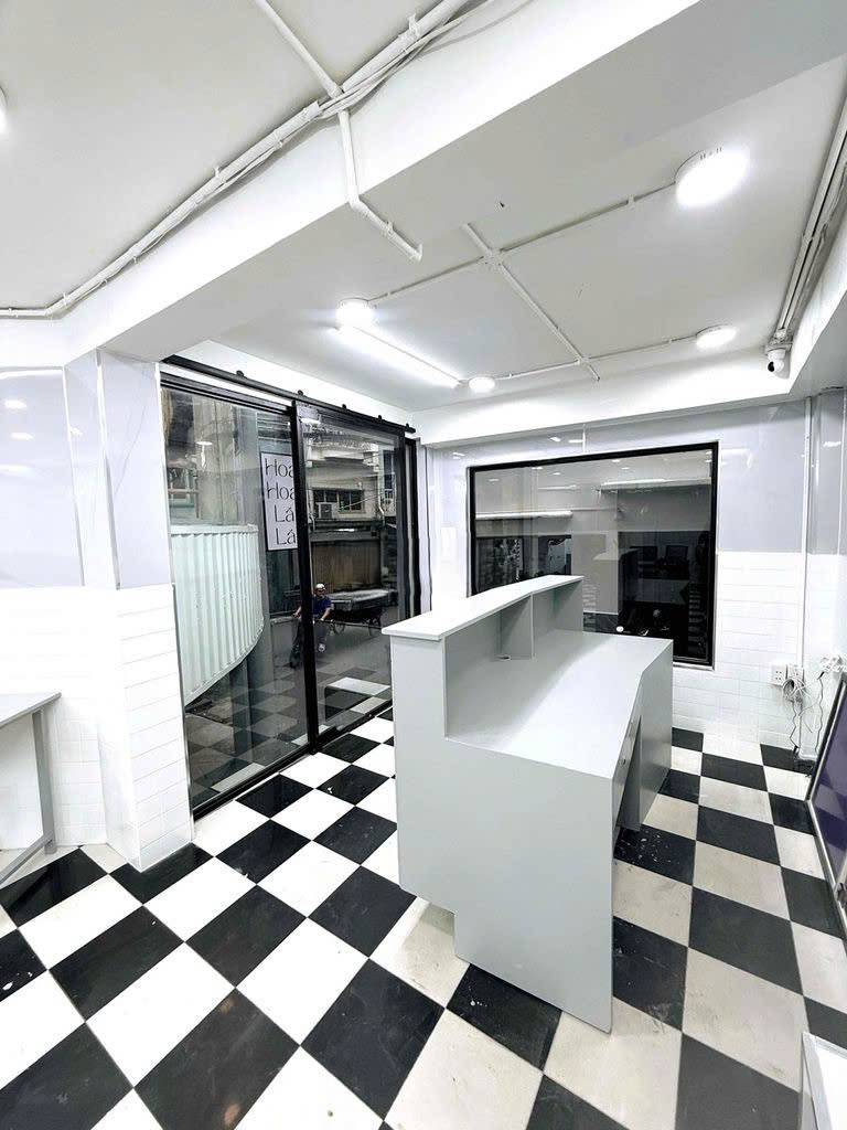 Mặt bằng 330A Phan Đình Phùng, phường 2, Phú Nhuận, 50m2 kinh doanh tự do, giá 14 triệu tháng