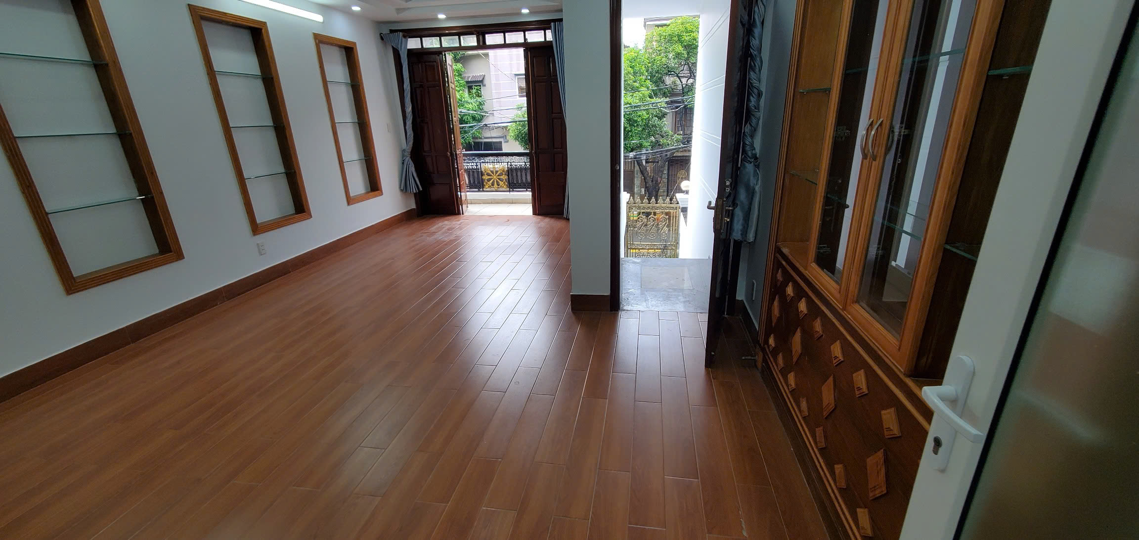 346A Ung Văn Khiêm, phường 25 Bình Thạnh 5m x 20m, 2 tầng có sân trước