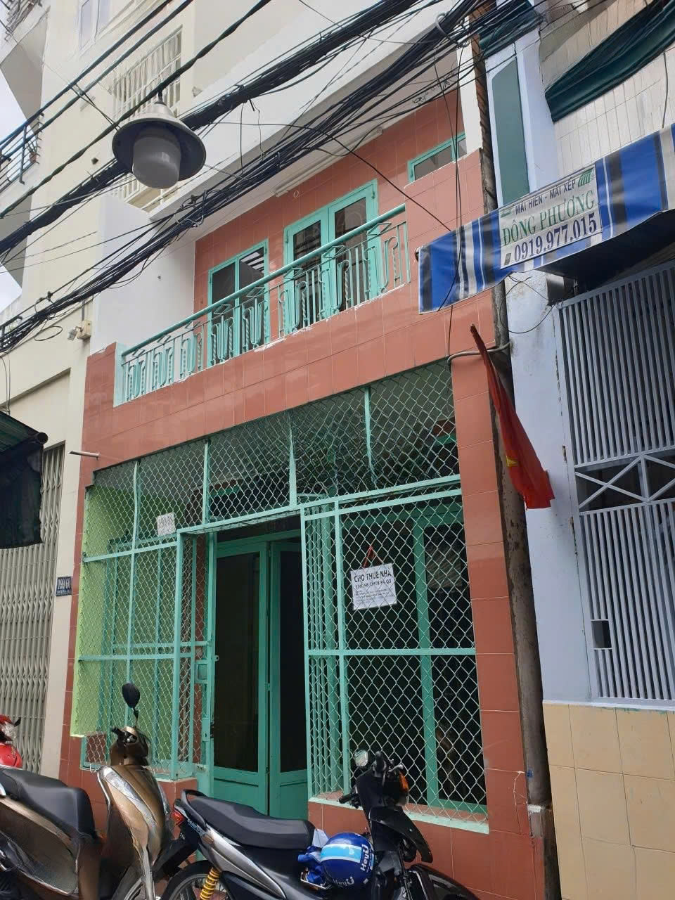 199 Cách Mạng Tháng 8 - Quận 3 (4x14m) 2 tầng, 2 phòng ngủ vào ở ngay. Giá 10 triệu/tháng