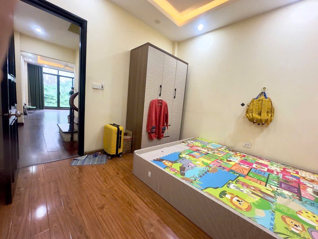 Đội Cấn 40m2 nhà dân xây - lõi Ba Đình - 50m ô tô tránh - 5 tầng khung cột tối đa 8 ngủ - ngõ thông thoáng