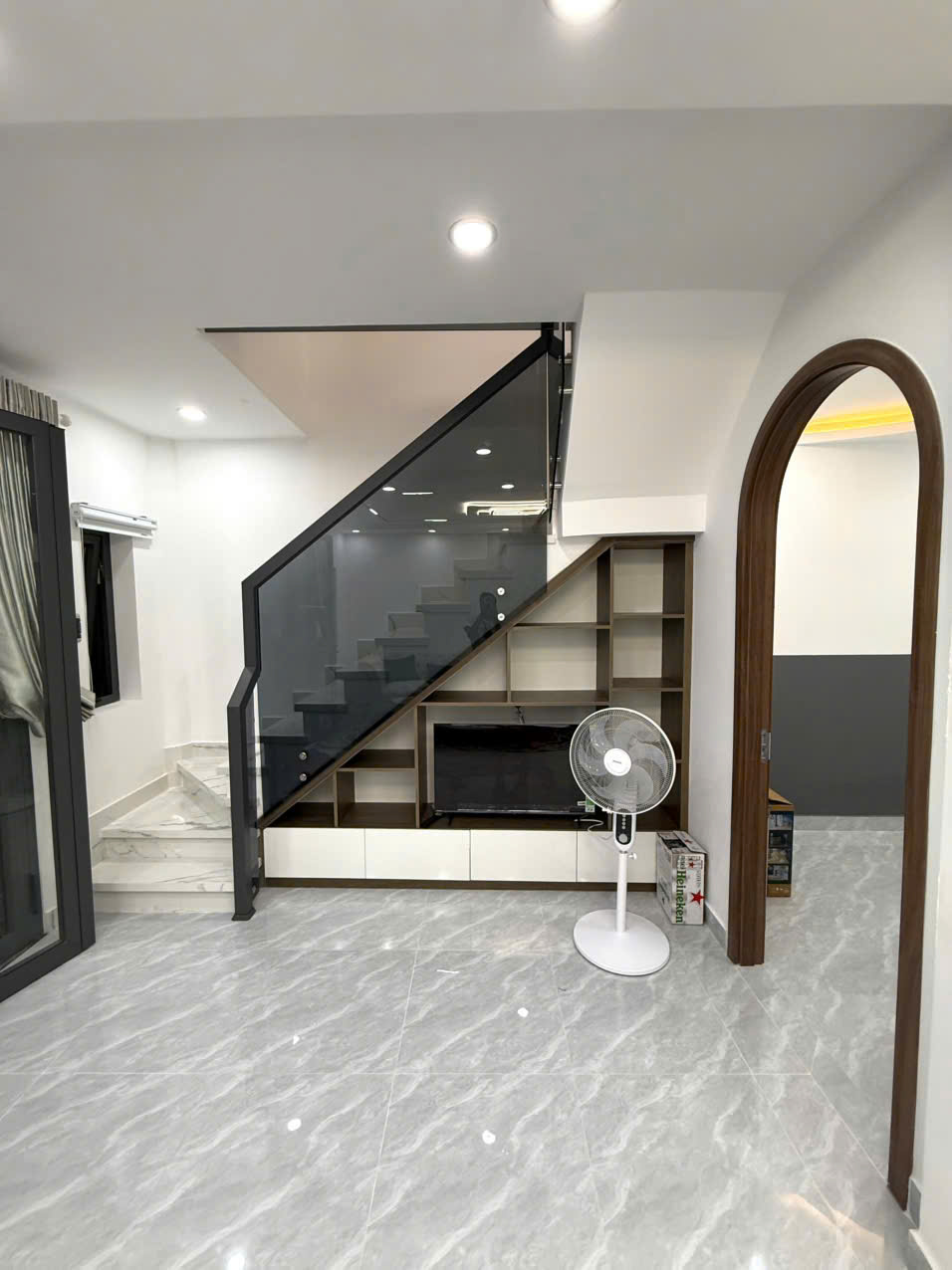 Gần Âu Cơ, 35m2 nở hậu, 3 ngủ, mới keng, chỉ 4,75 tỷ, dọn vào ở ngay