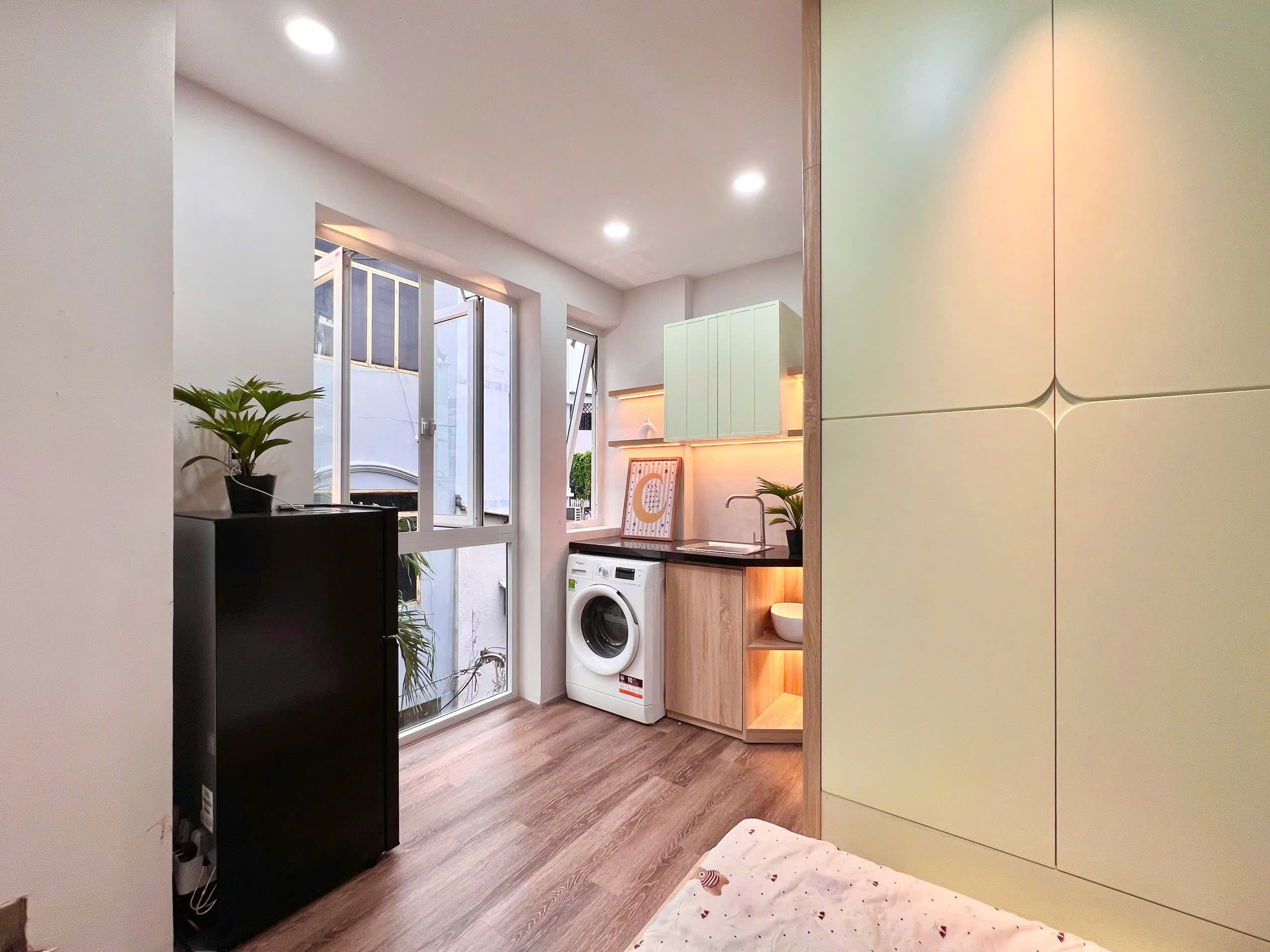 Bán nhà 489 Huỳnh Văn Bánh, phường 13, Phú Nhuận, 40m2, giá 6 triệu/tháng